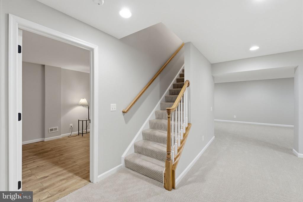 43909 CHURCHILL GLEN DRIVE