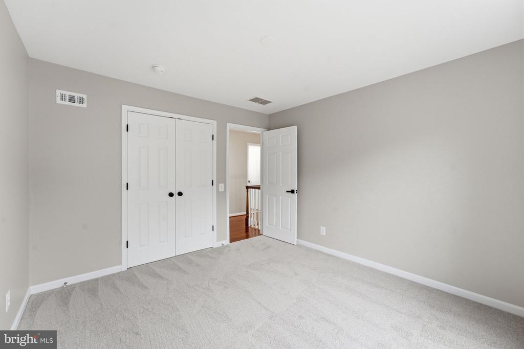 43909 CHURCHILL GLEN DRIVE