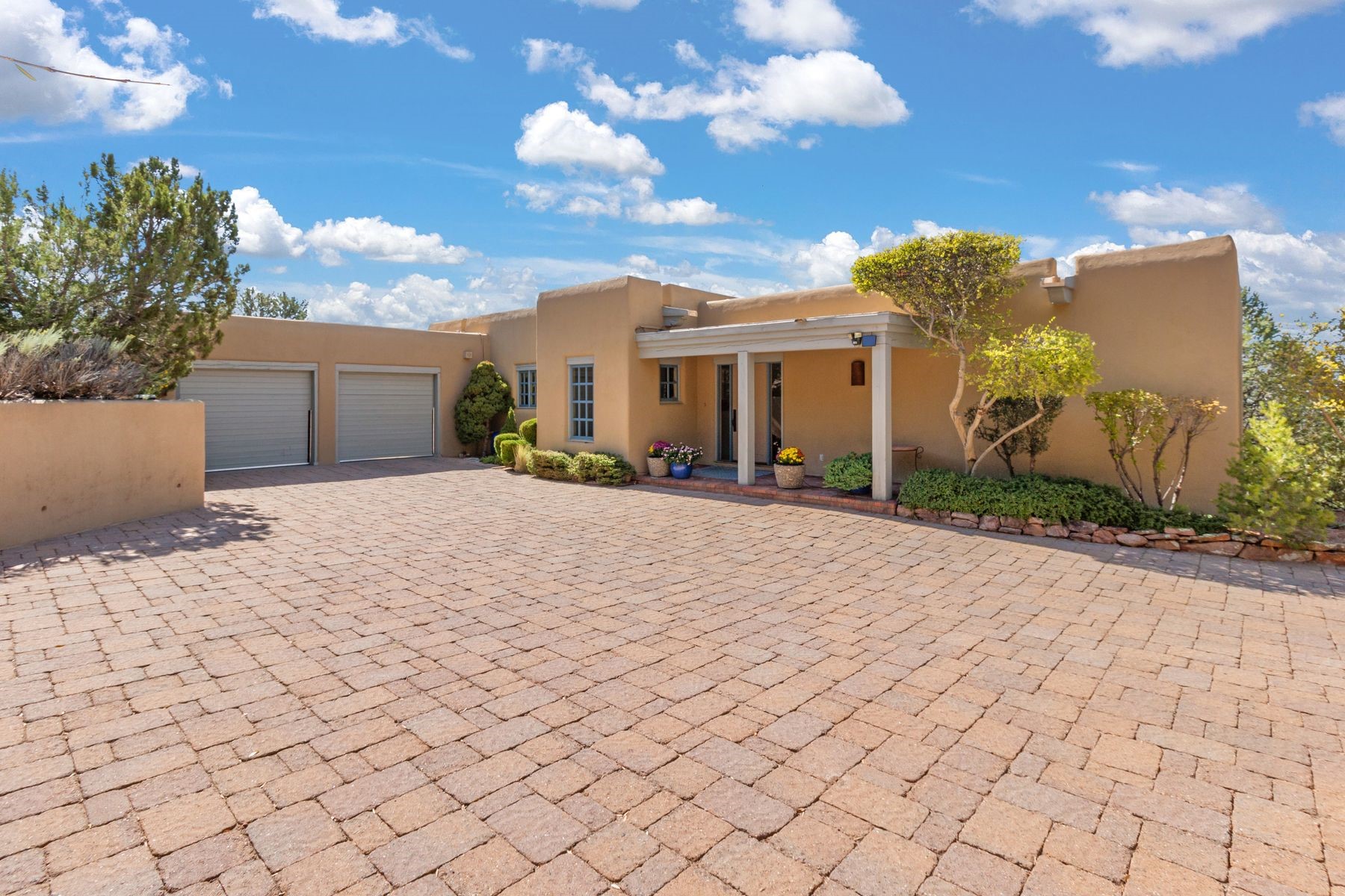 1420 Canada del Sur