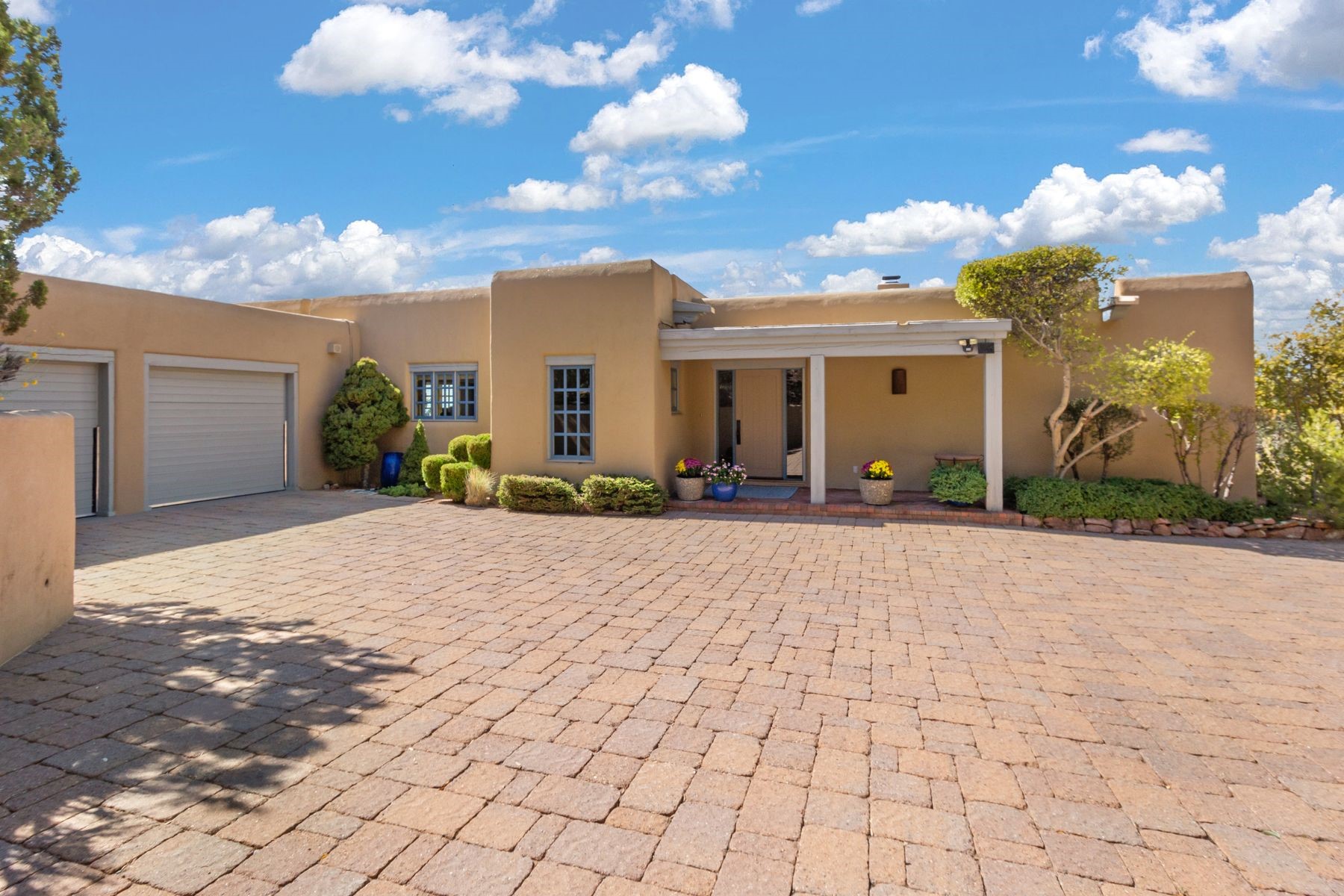 1420 Canada del Sur