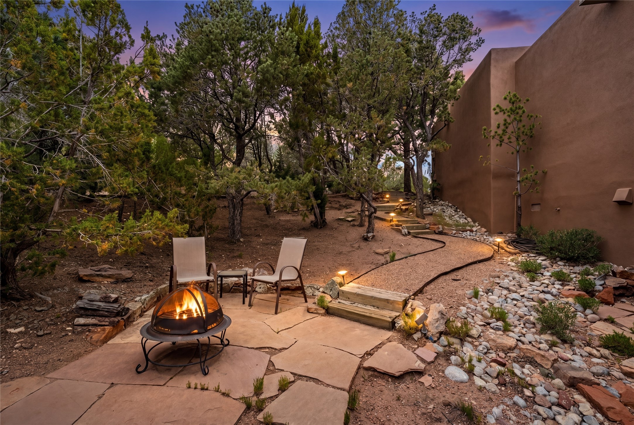 842 Camino De Jemez
