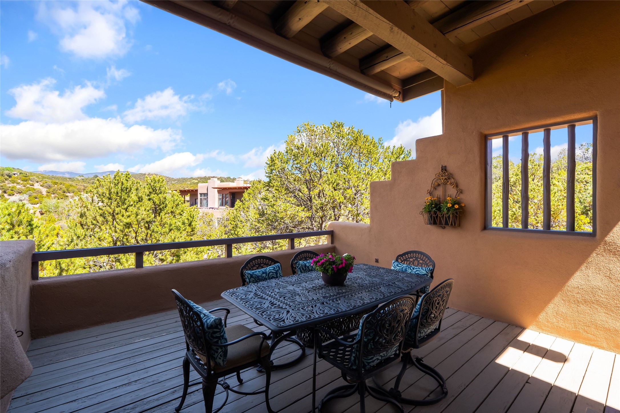 842 Camino De Jemez