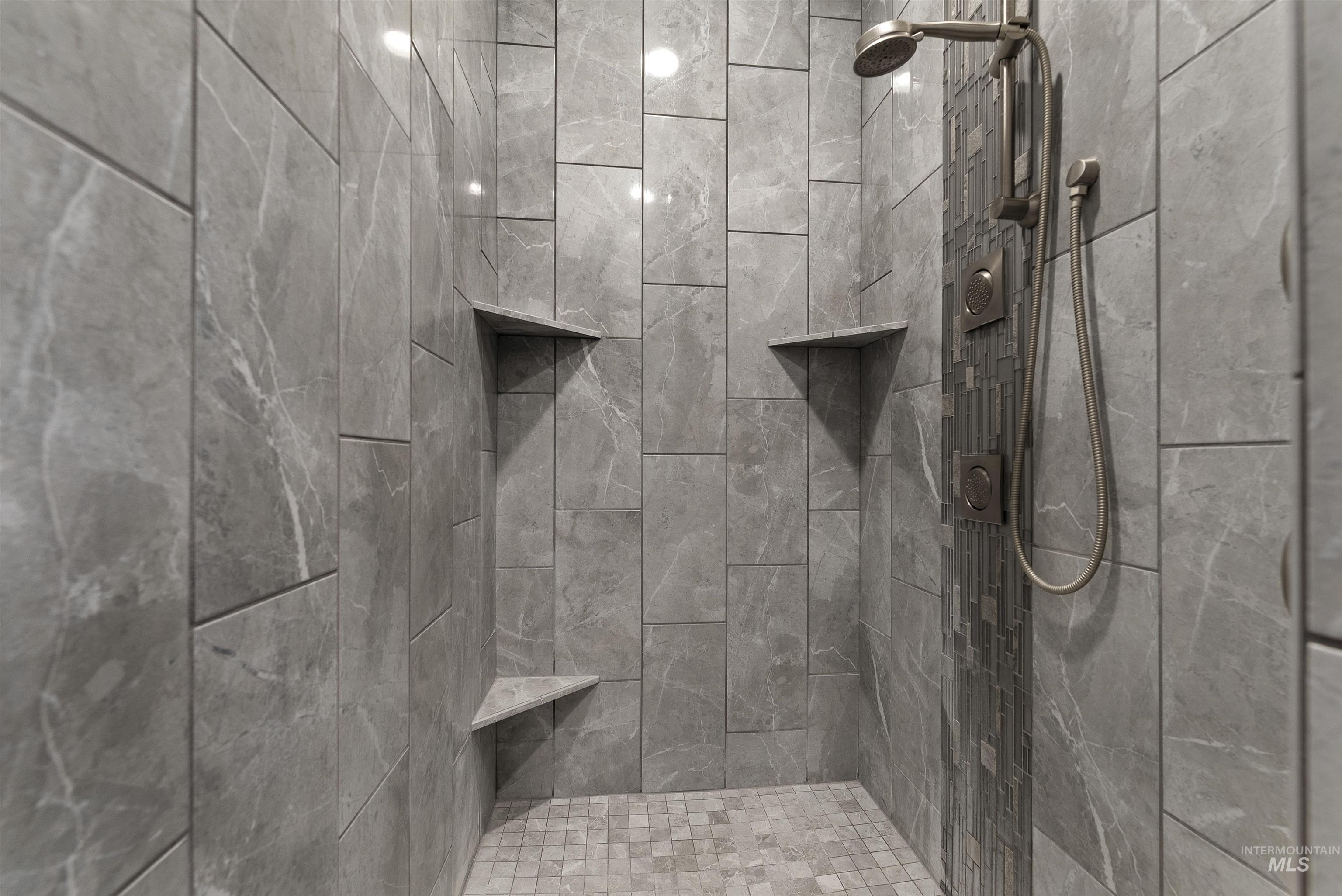 1173 N Racing Water Way