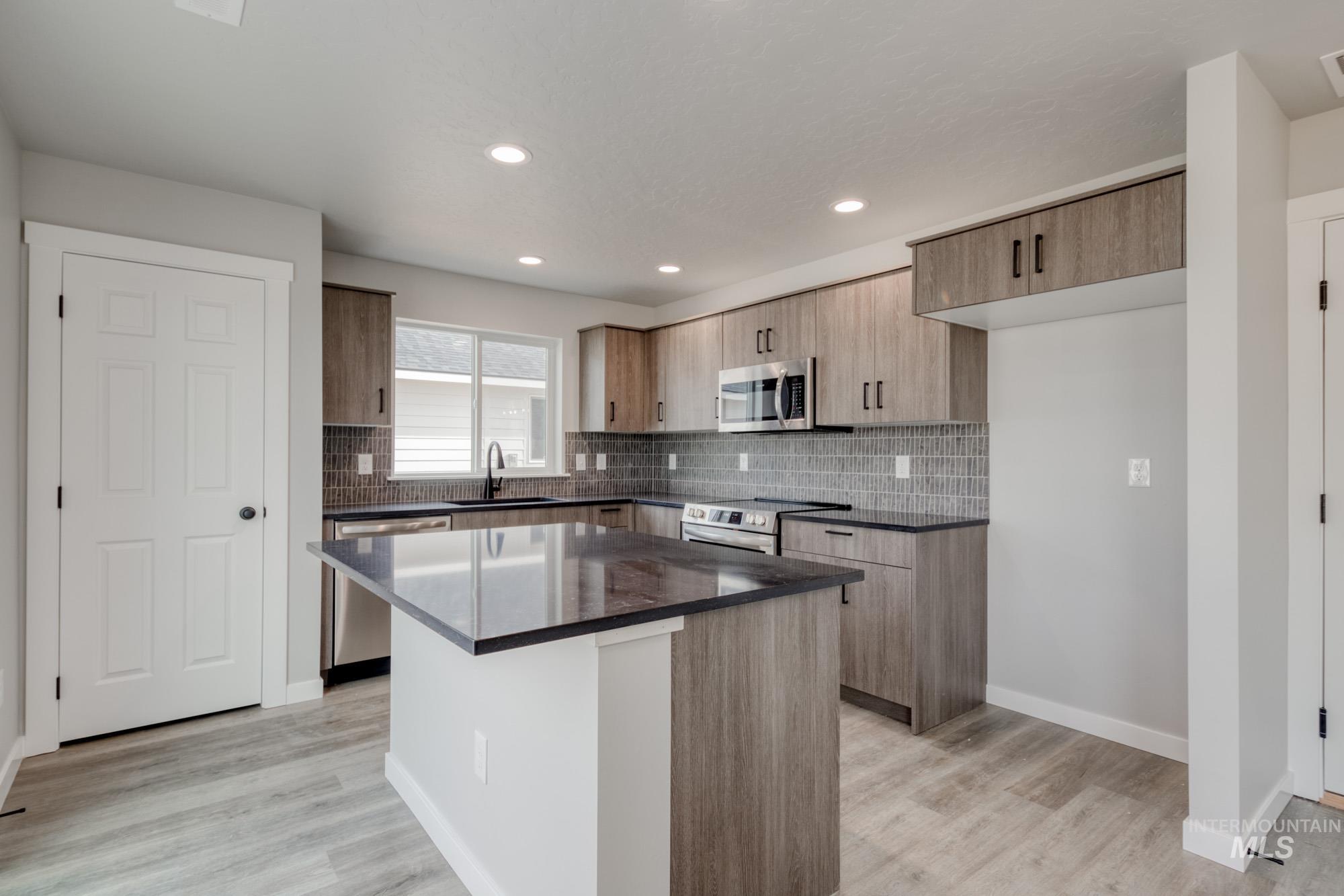 11087 W Trailheights Dr