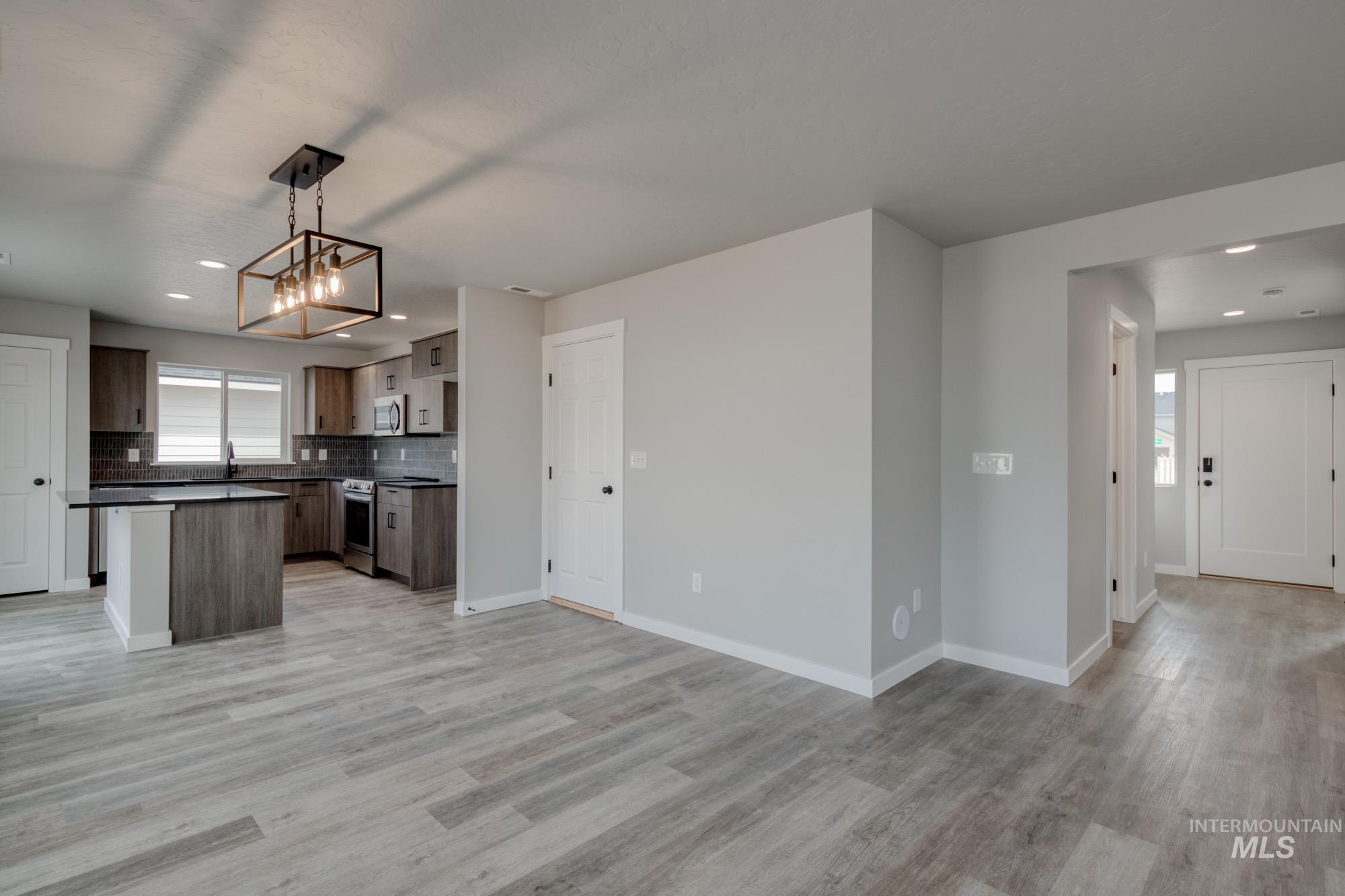 11087 W Trailheights Dr