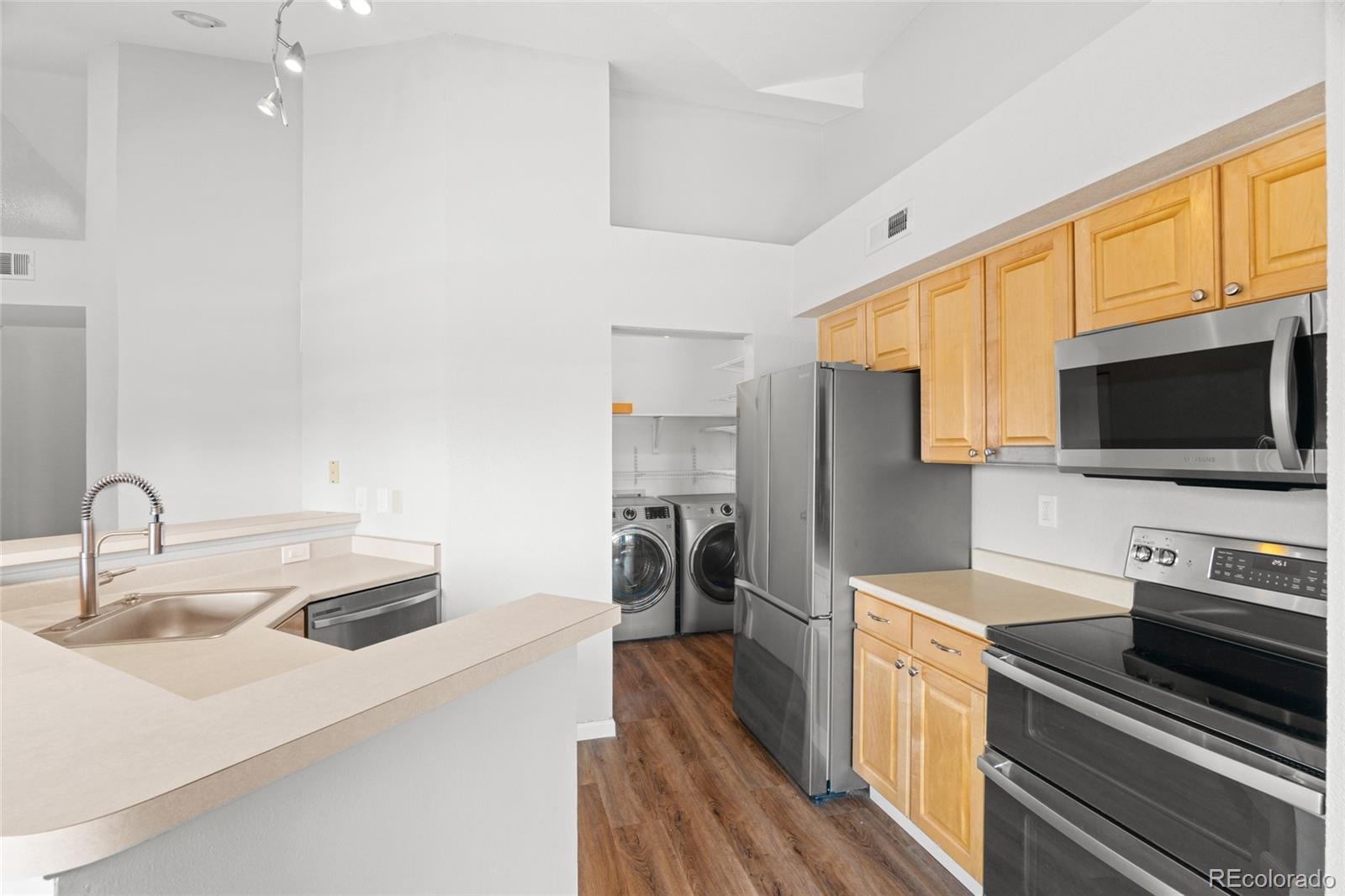 6001 S Yosemite Street Unit: J301