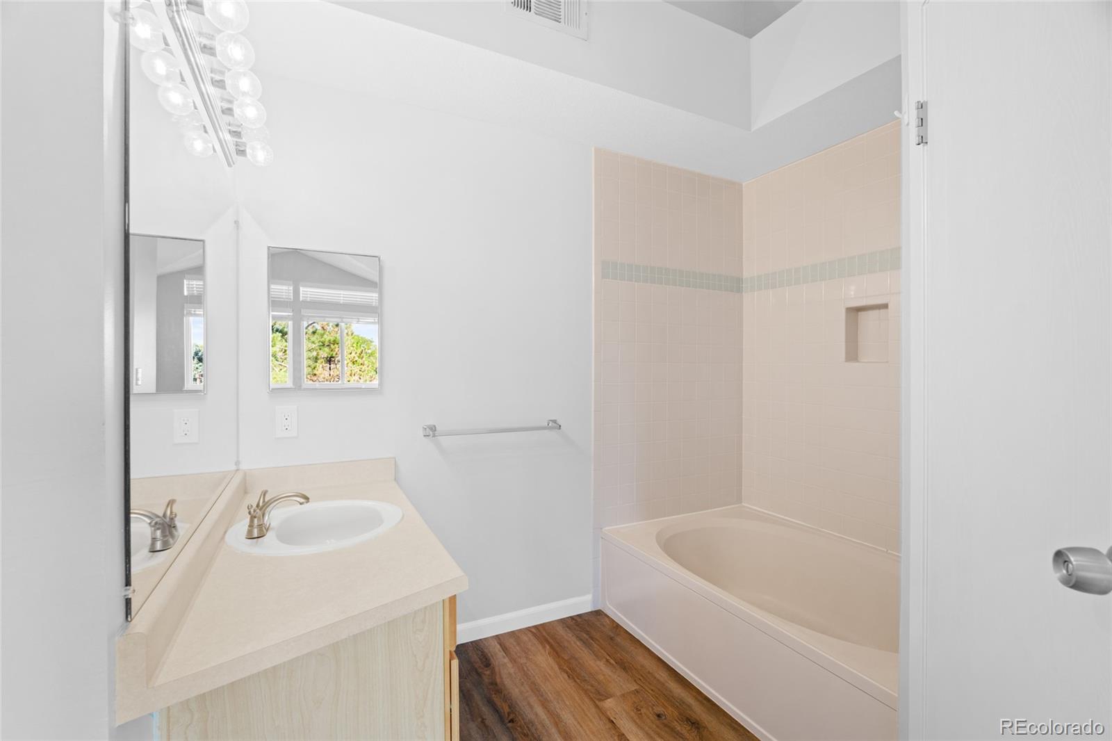 6001 S Yosemite Street Unit: J301