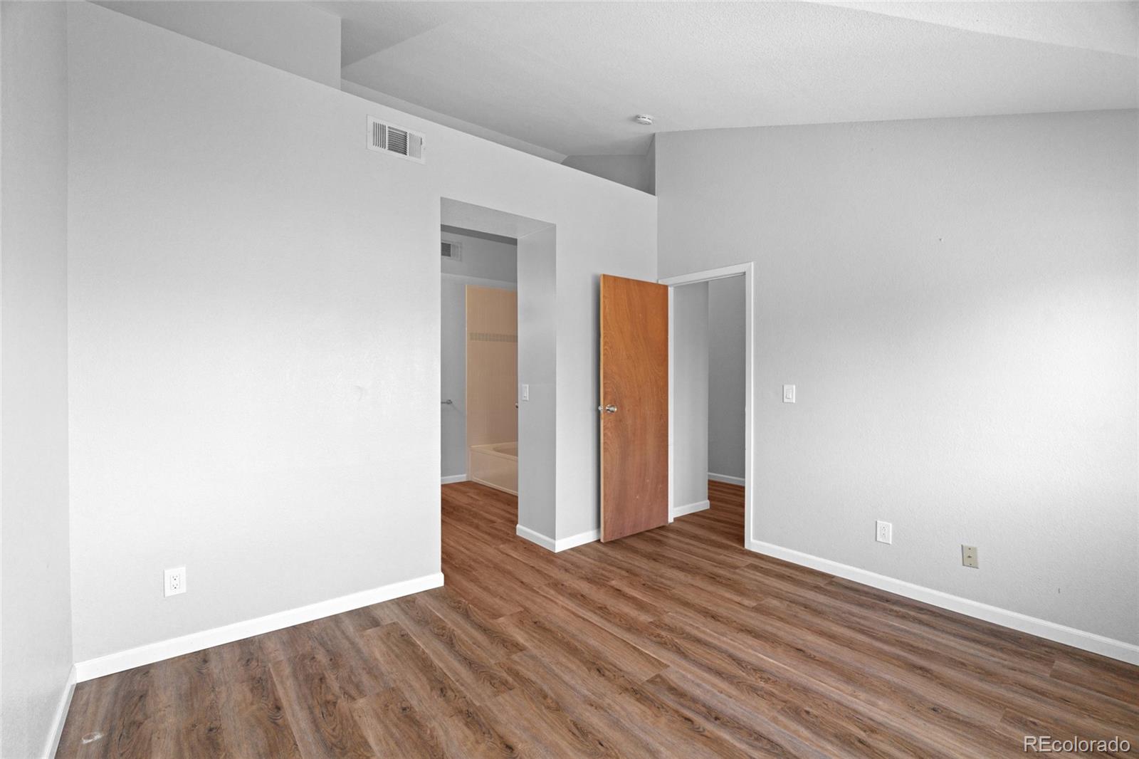 6001 S Yosemite Street Unit: J301