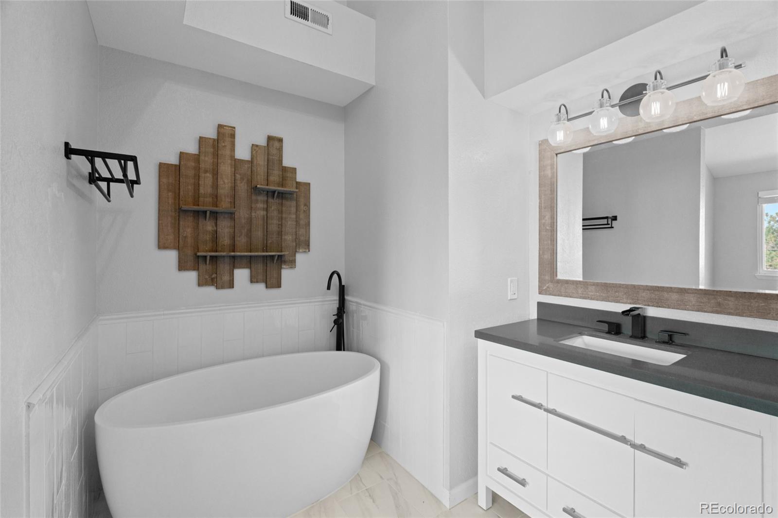 6001 S Yosemite Street Unit: J301