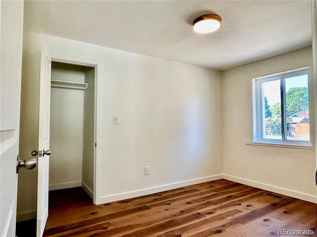 601 W Layton Avenue