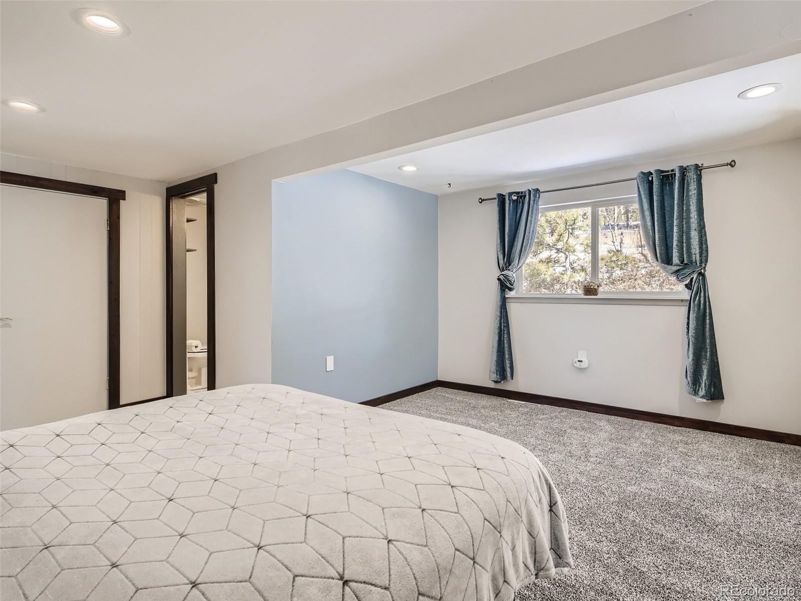 99 Royal Court