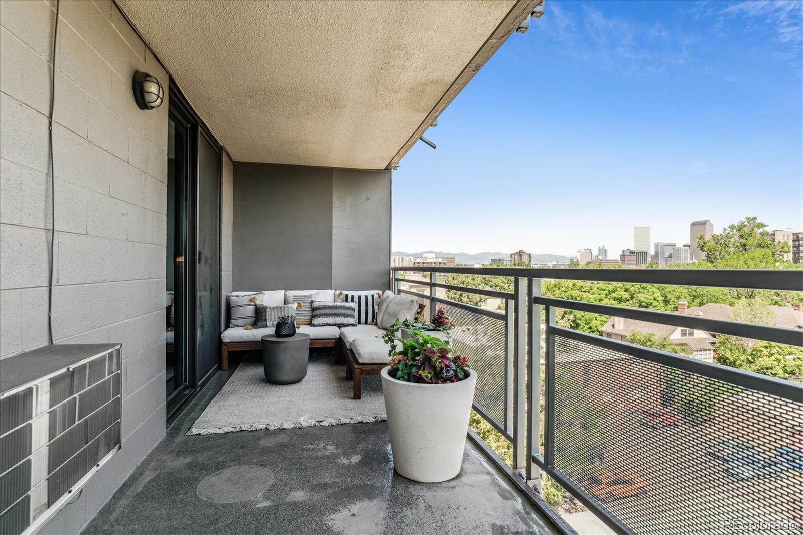 909 N Lafayette Street Unit: 603
