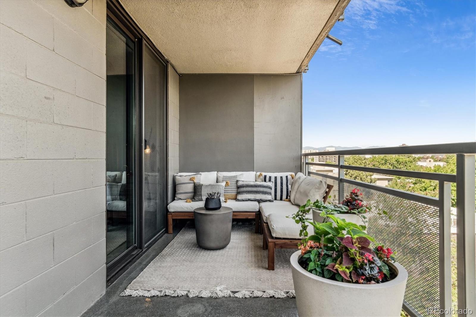 909 N Lafayette Street Unit: 603