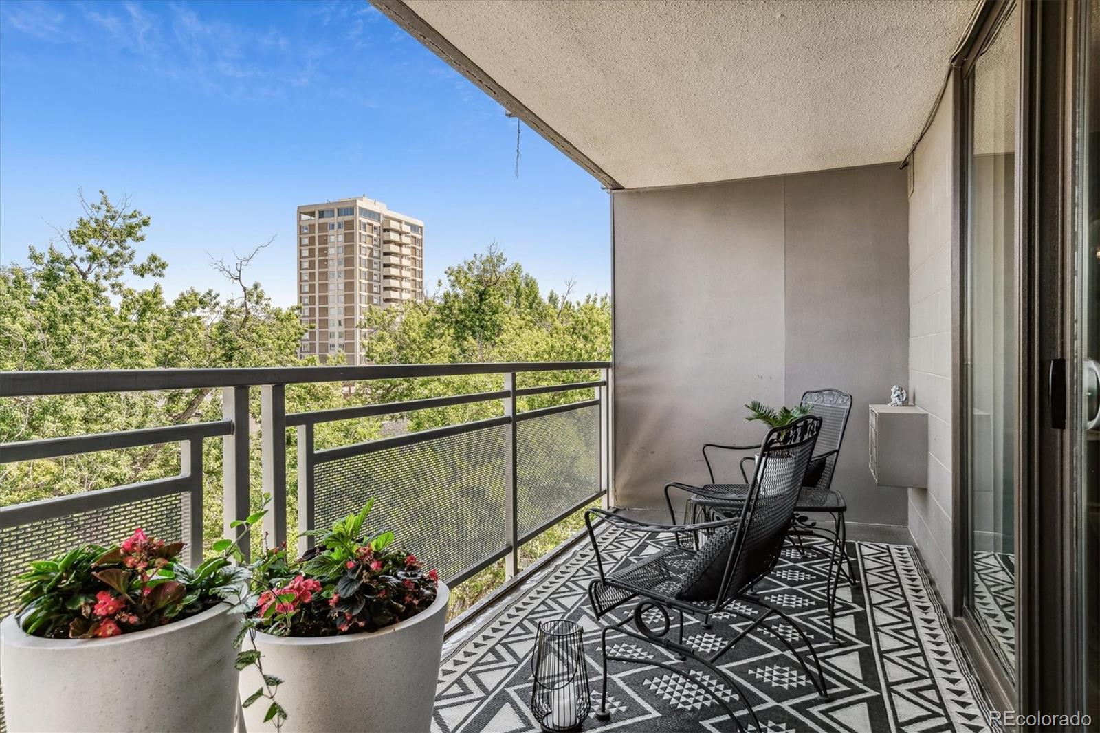 909 N Lafayette Street Unit: 603