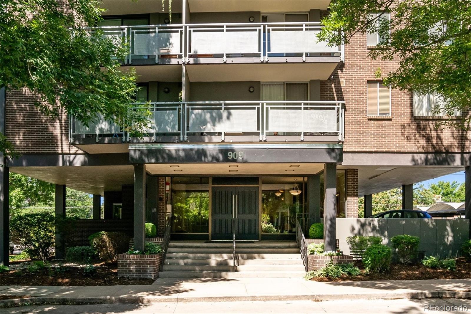 909 N Lafayette Street Unit: 603