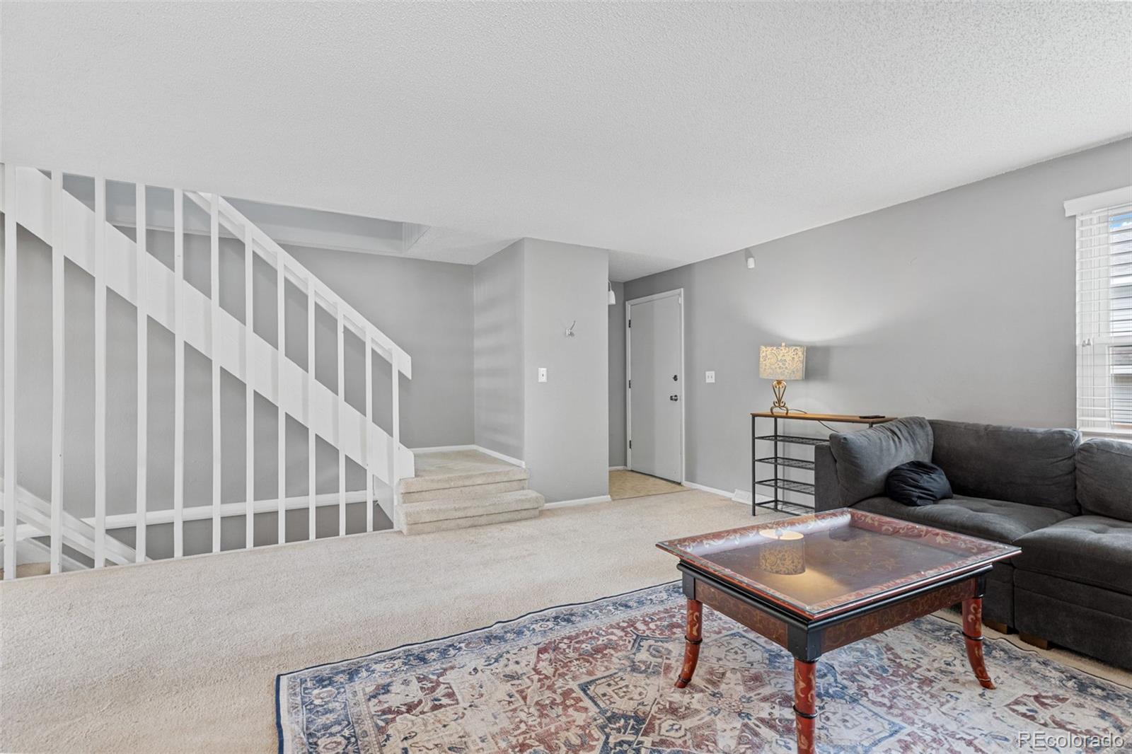 4216 E Maplewood Way