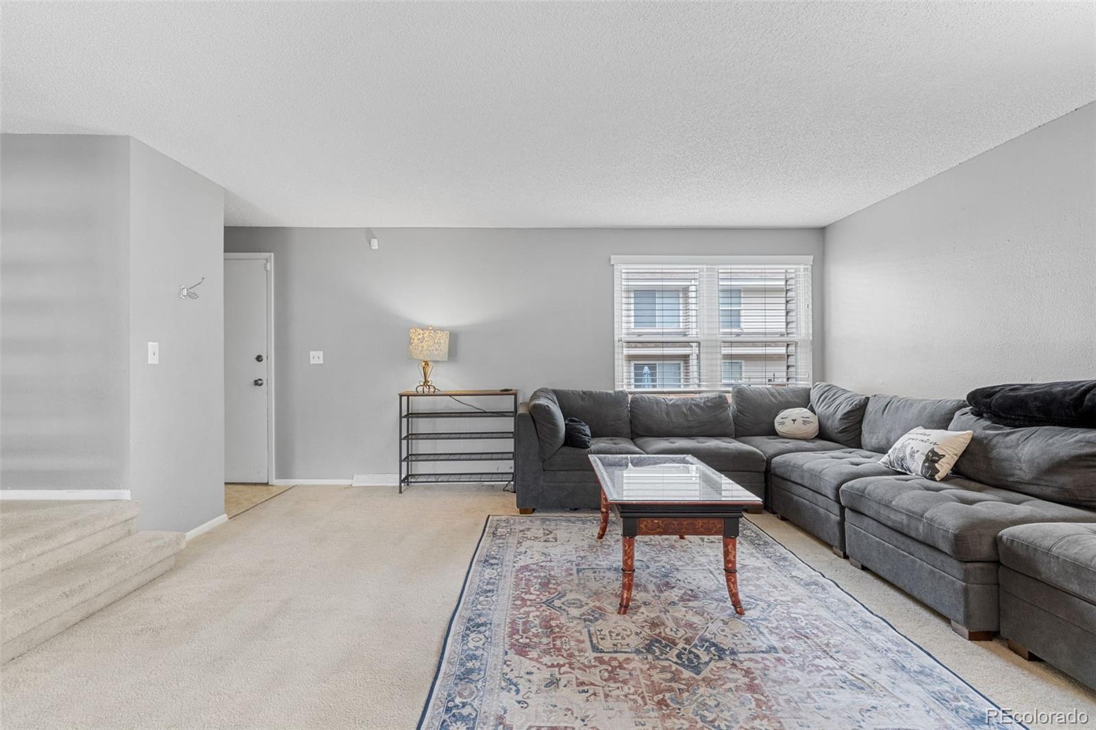 4216 E Maplewood Way