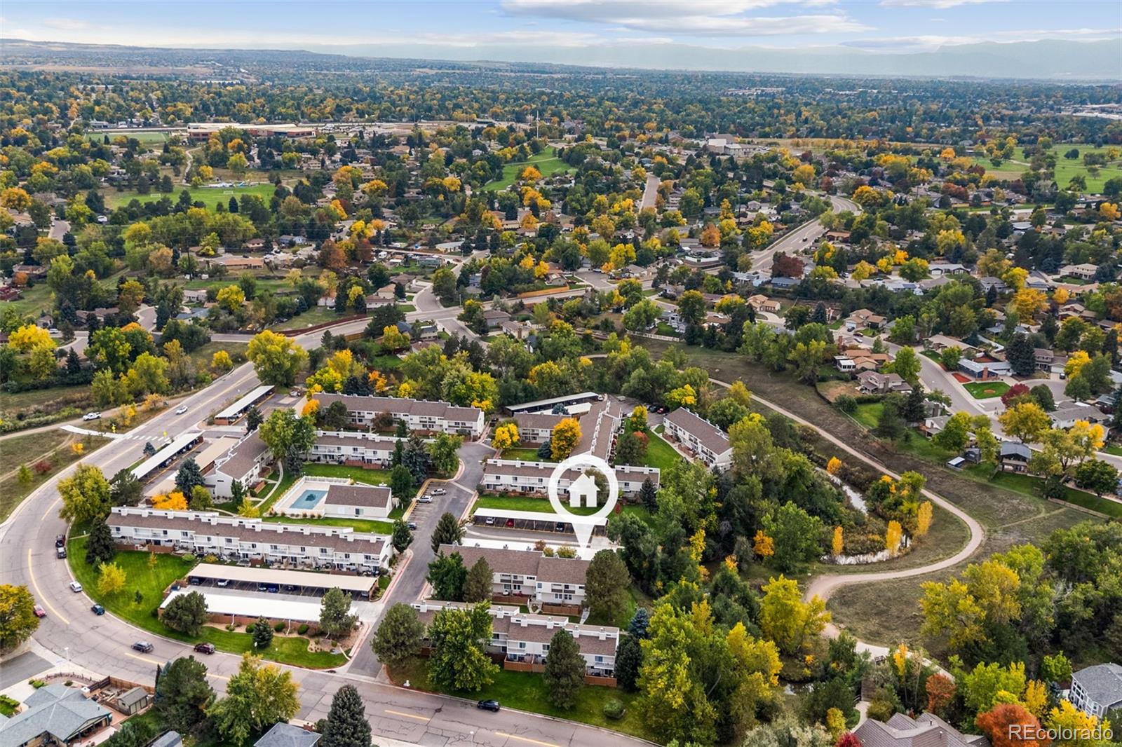 4216 E Maplewood Way