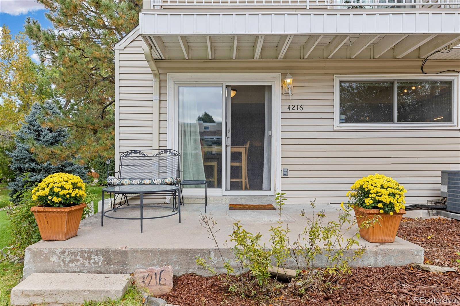 4216 E Maplewood Way