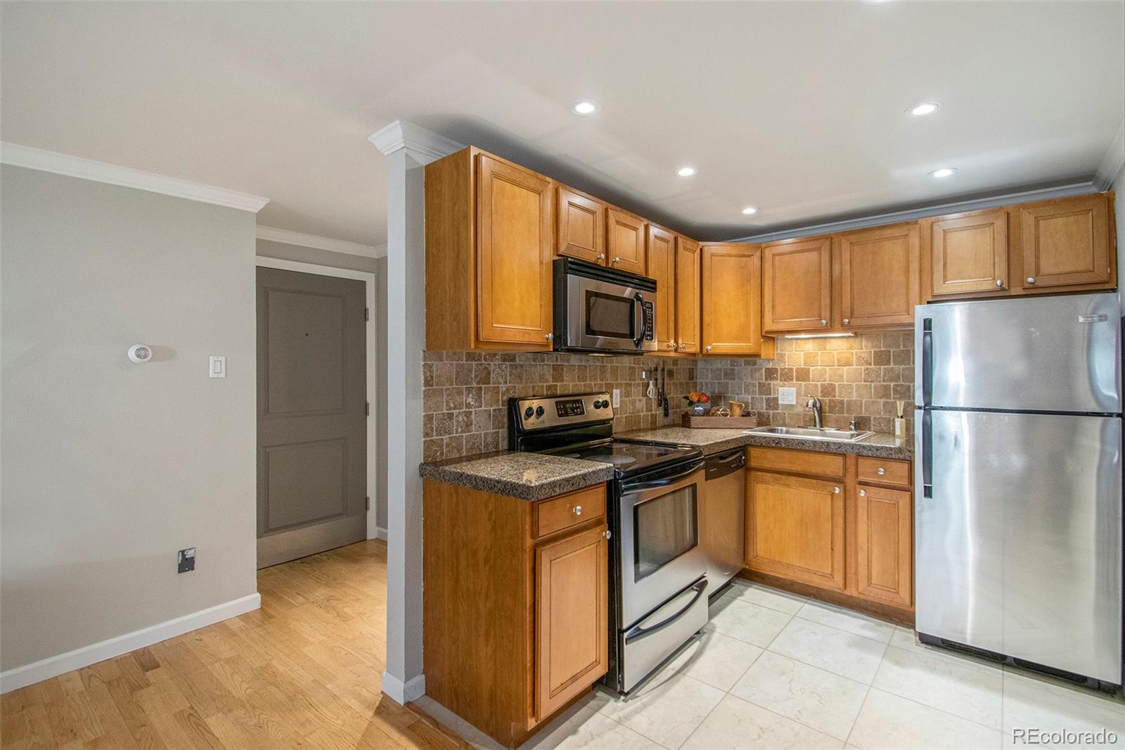 1327 Steele Street Unit: 103