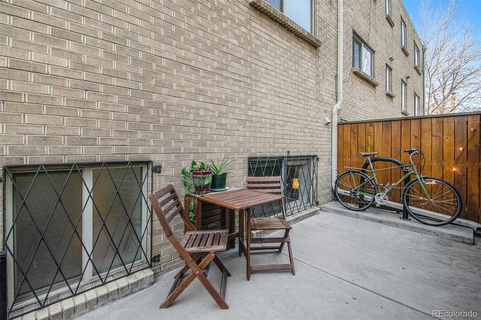 1327 Steele Street Unit: 103