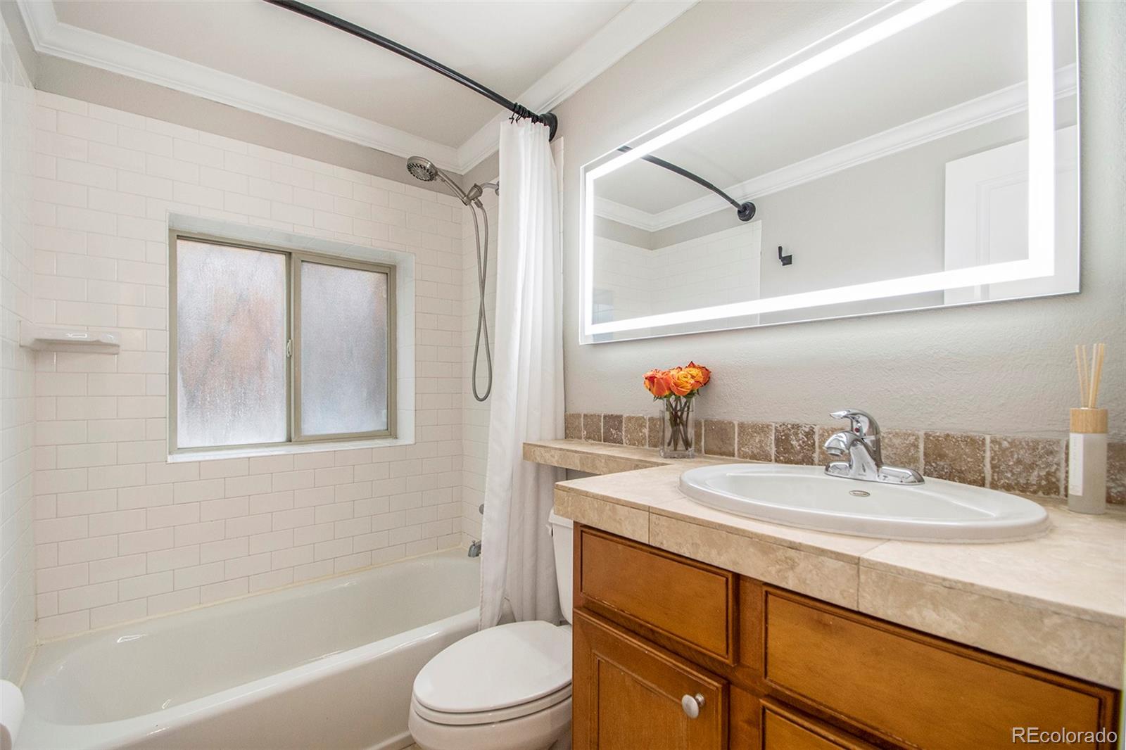 1327 Steele Street Unit: 103