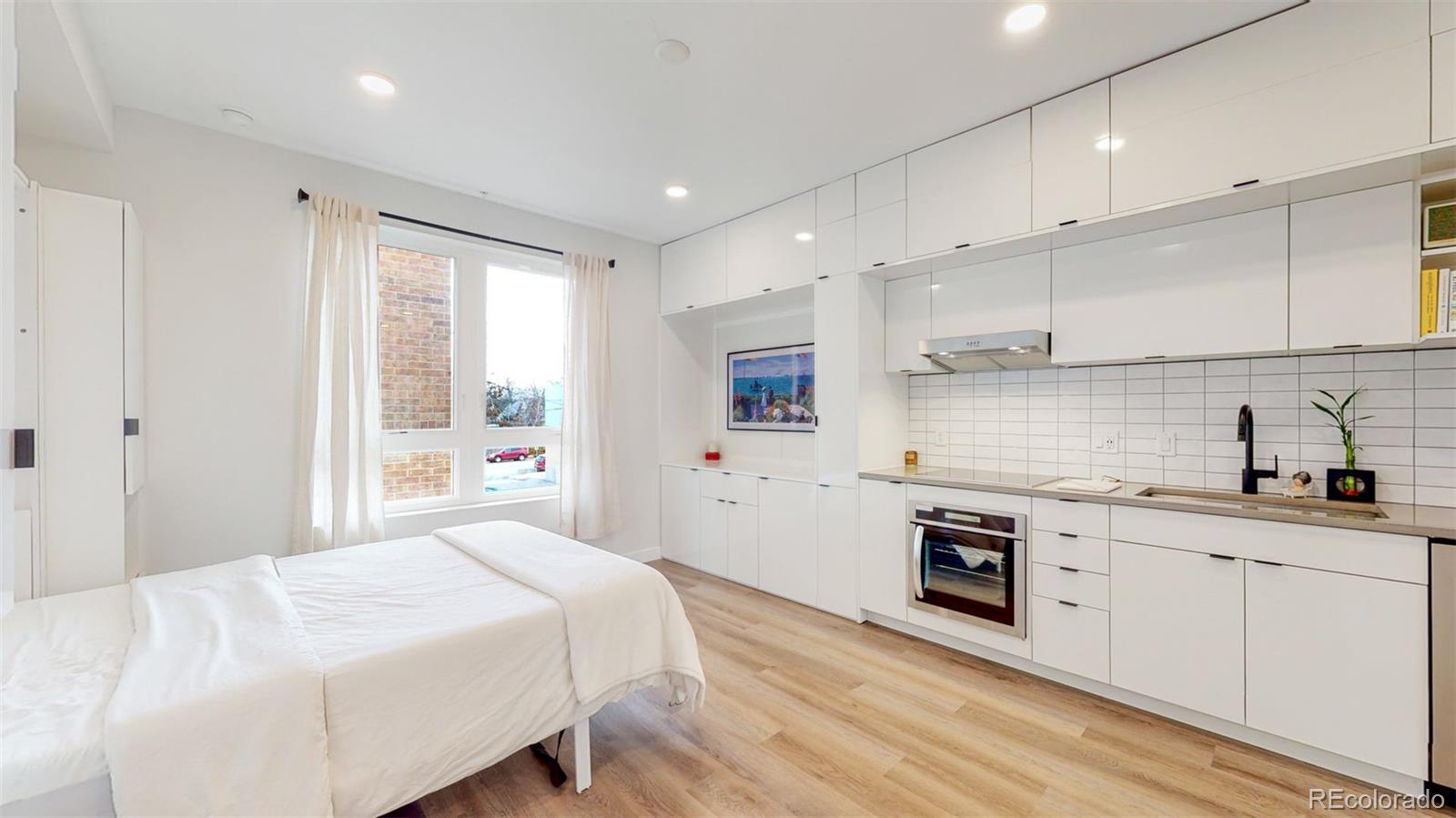 2120 N Downing Street Unit: 208