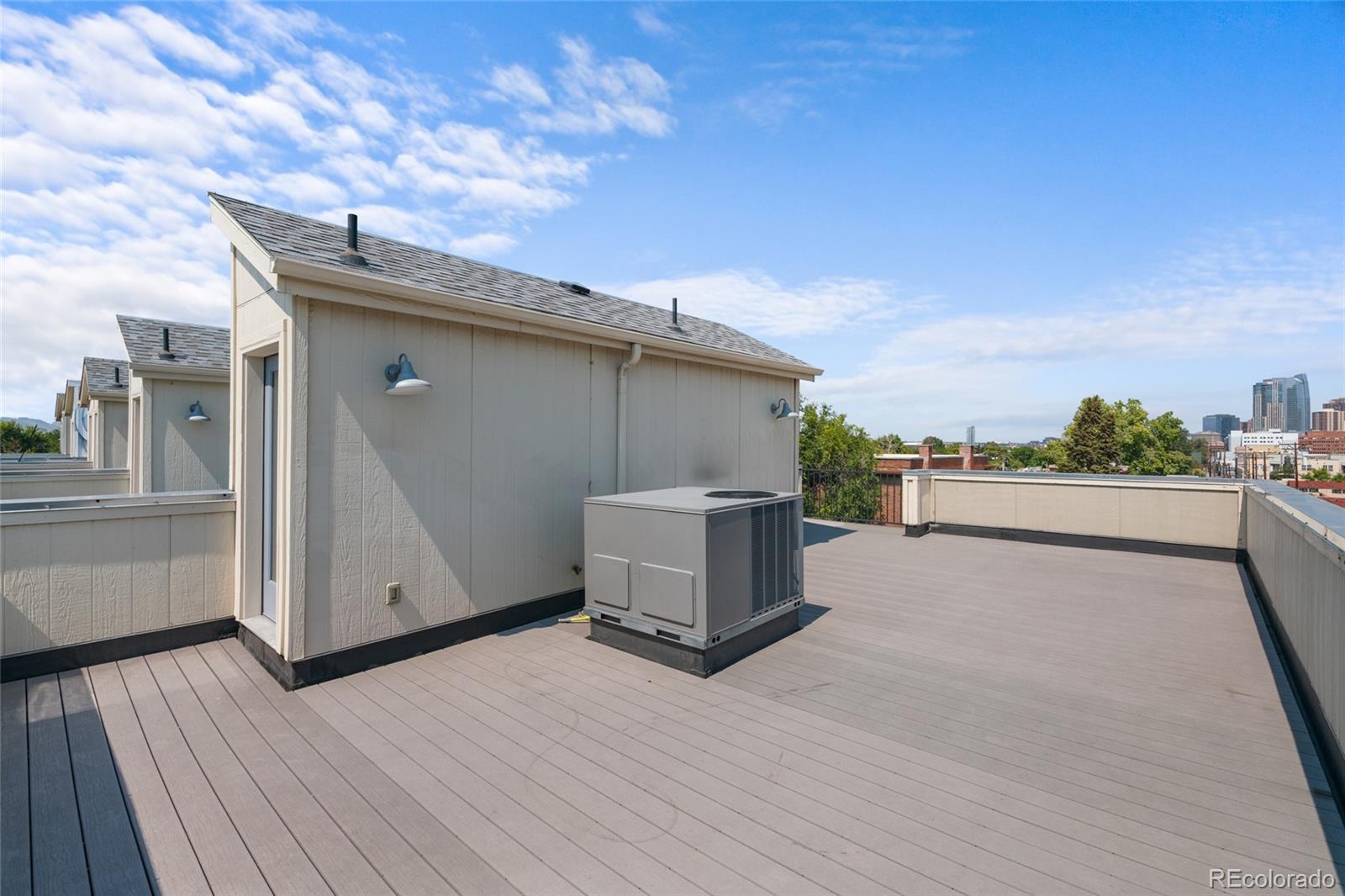 950 W 9th Avenue