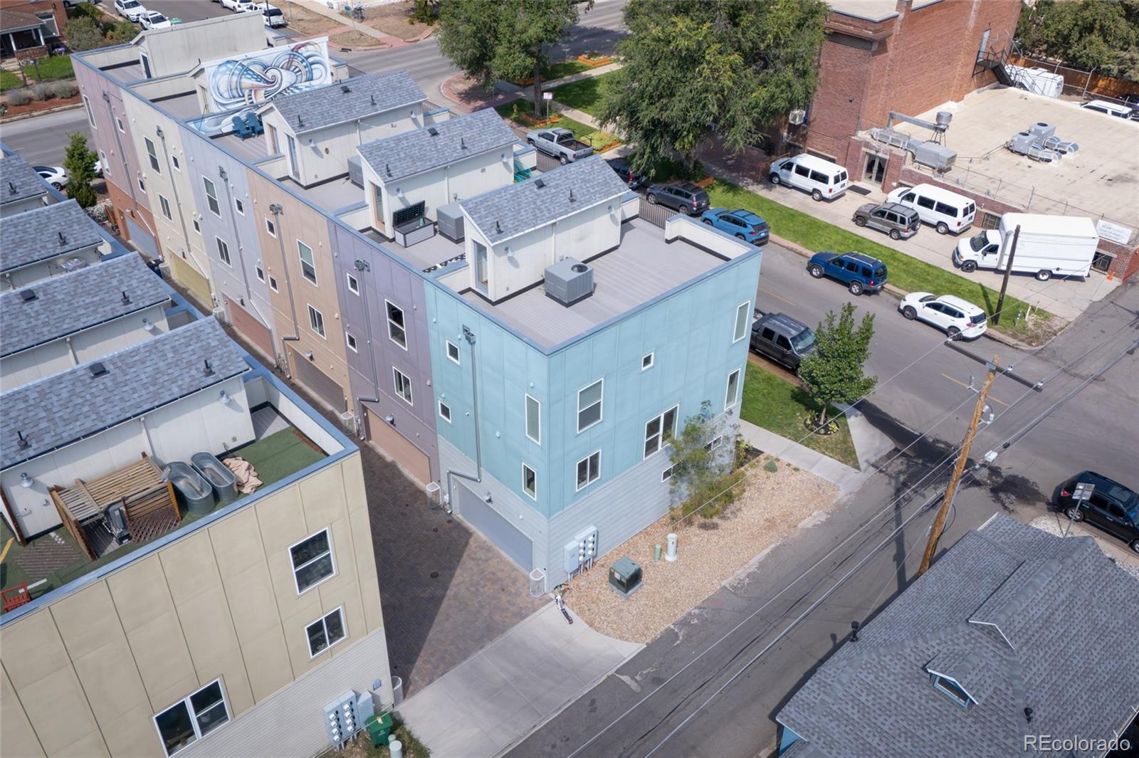 950 W 9th Avenue