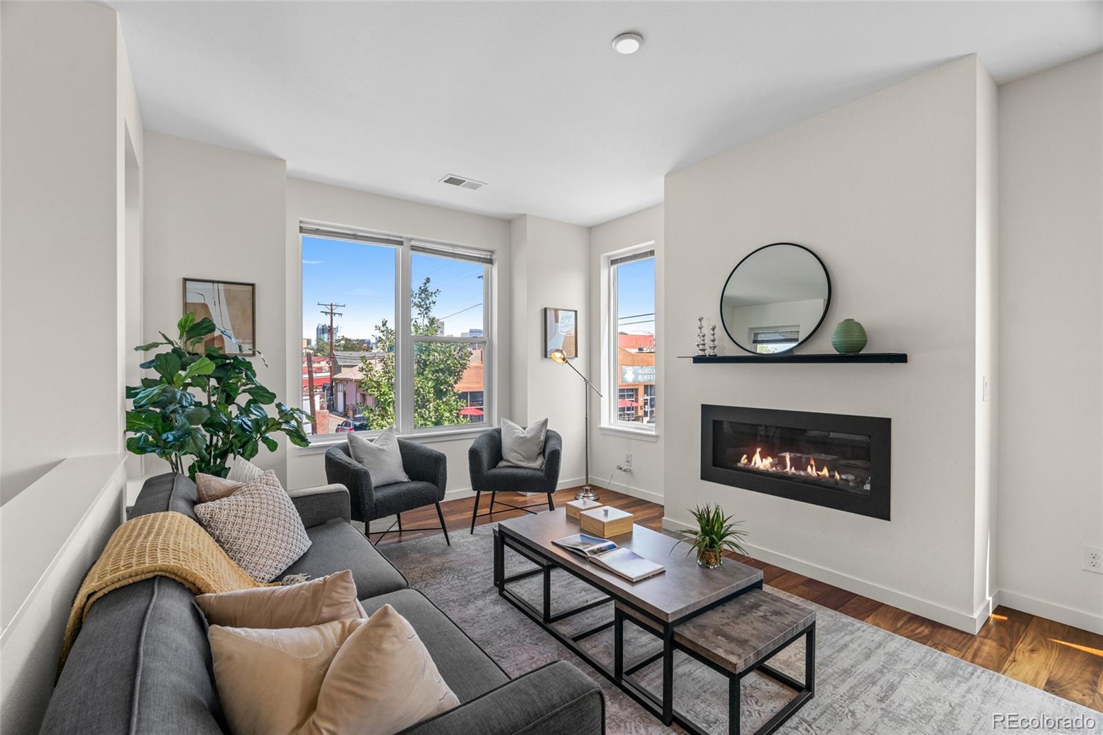 950 W 9th Avenue