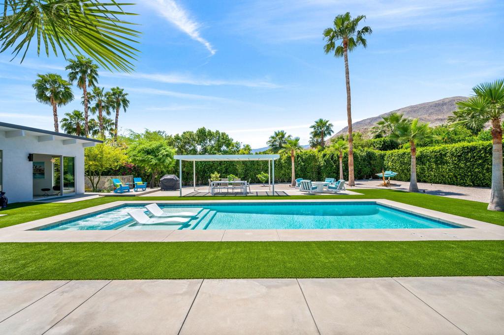 72187 Desert Drive
