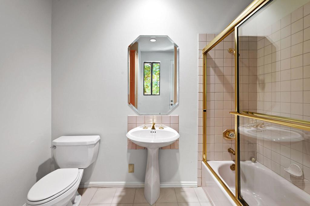 42605 Castle Harbor Court