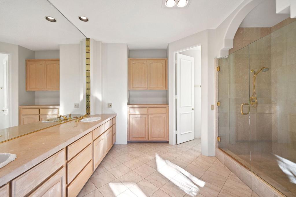 42605 Castle Harbor Court