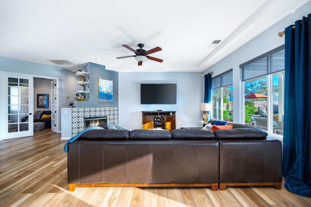 43182 Parkway Esplanade E