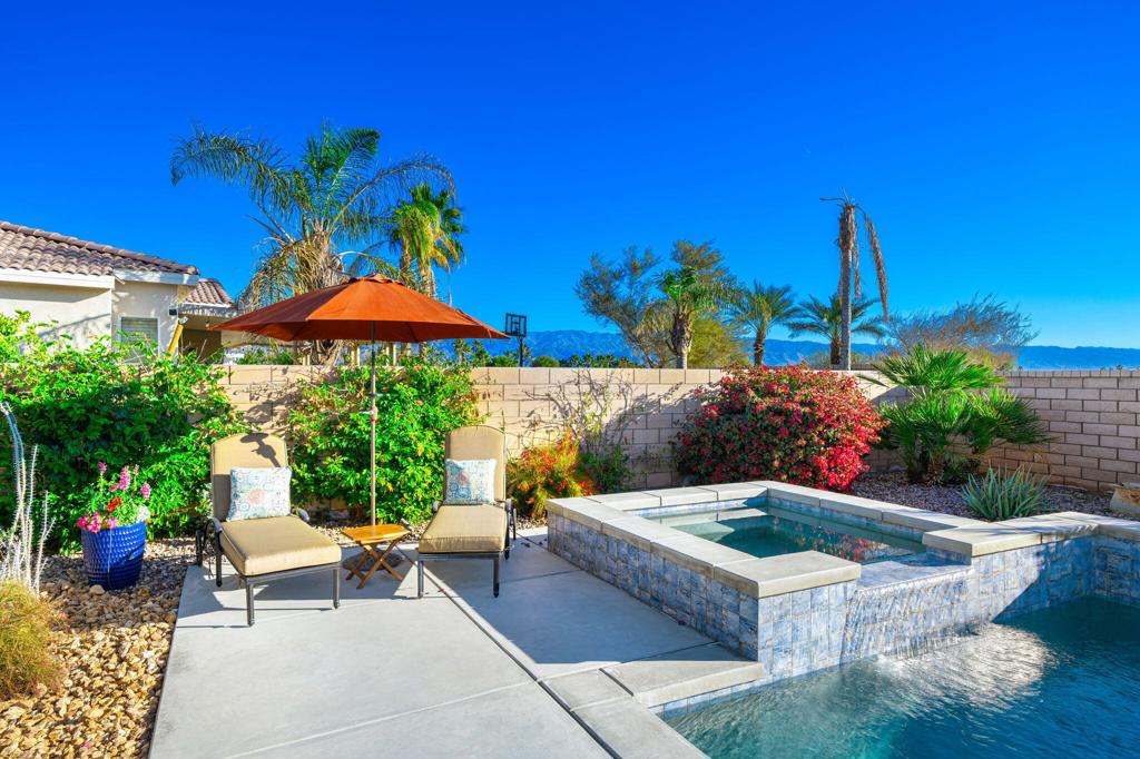 43182 Parkway Esplanade E