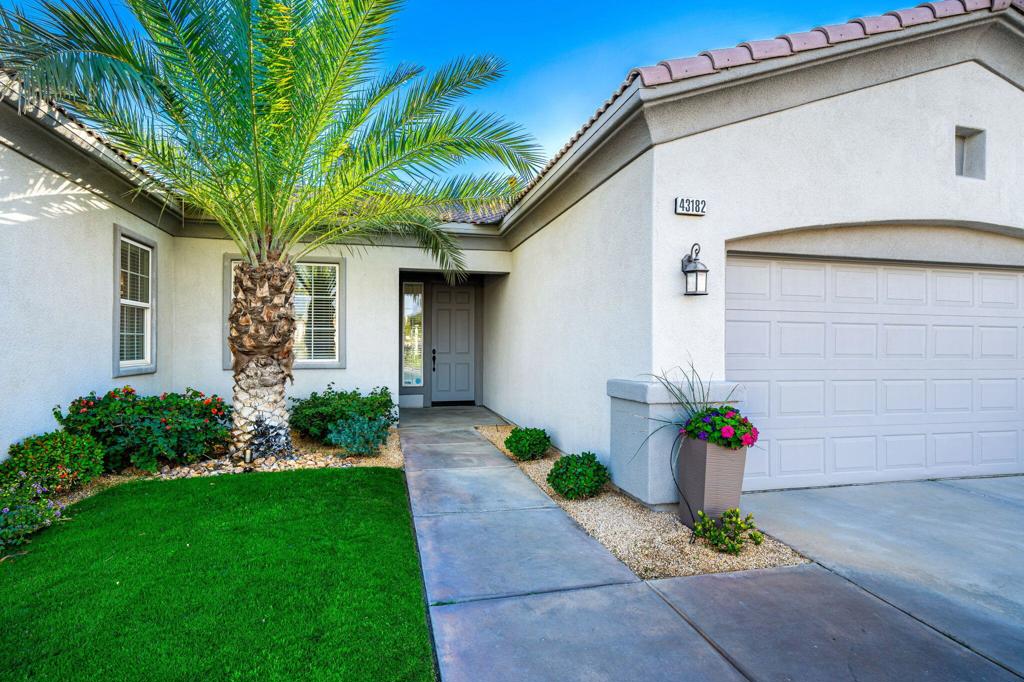 43182 Parkway Esplanade E