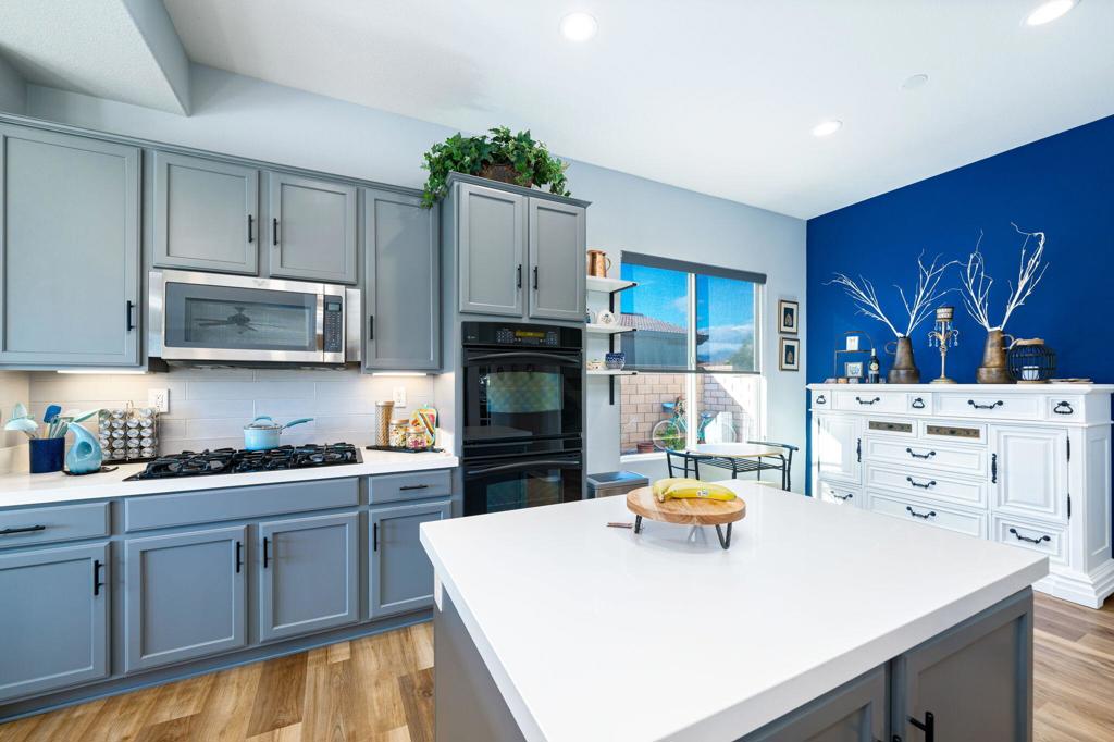 43182 Parkway Esplanade E