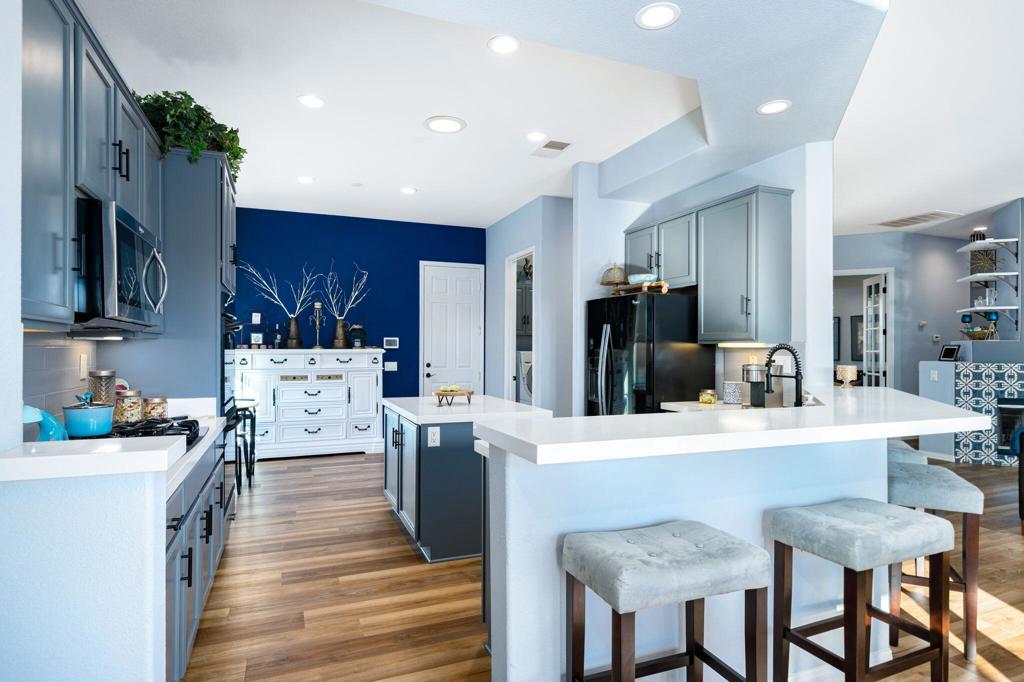 43182 Parkway Esplanade E