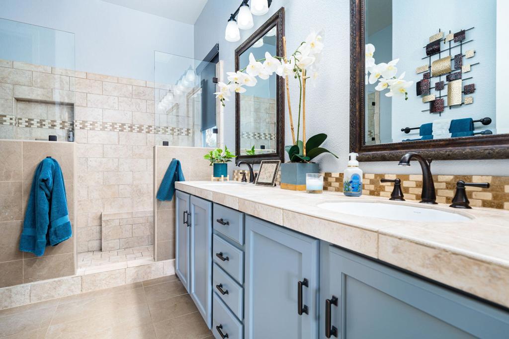 43182 Parkway Esplanade E