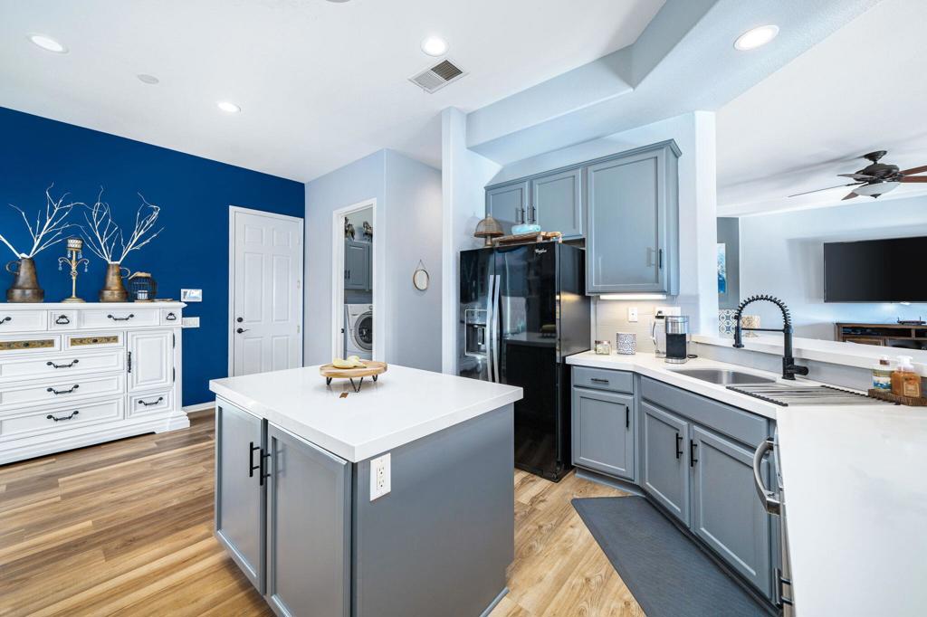 43182 Parkway Esplanade E