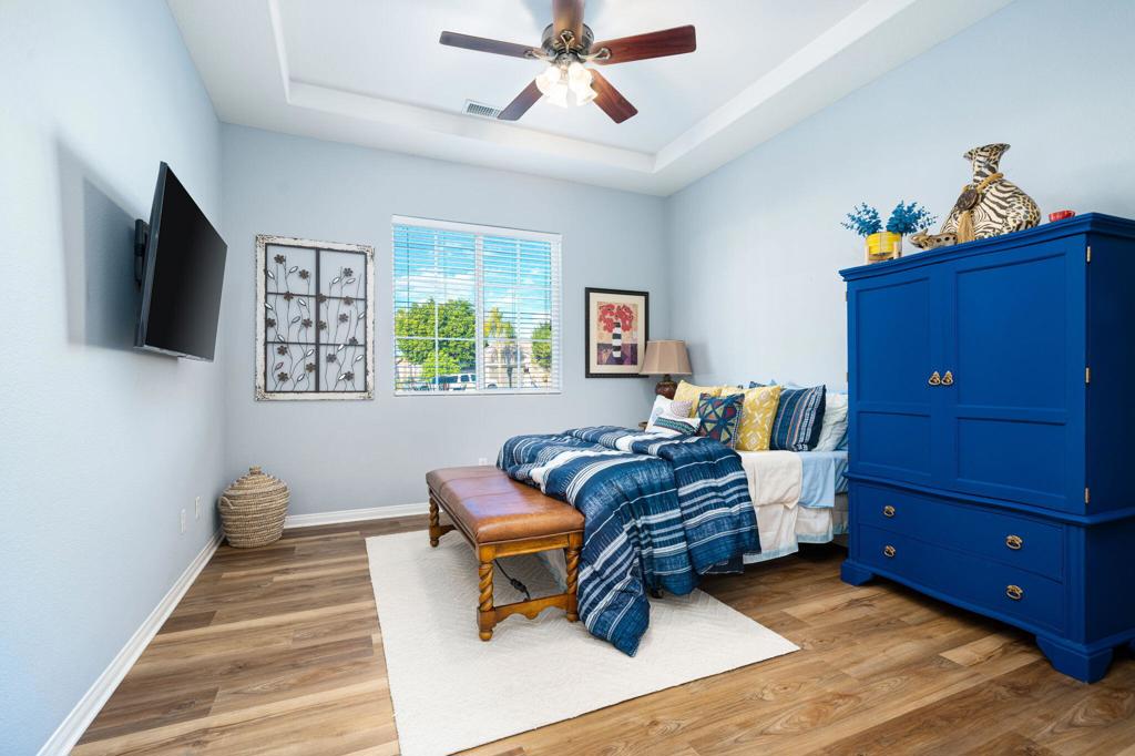 43182 Parkway Esplanade E