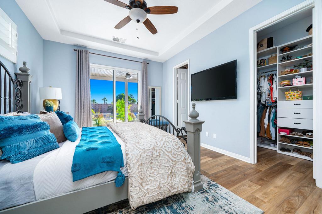 43182 Parkway Esplanade E