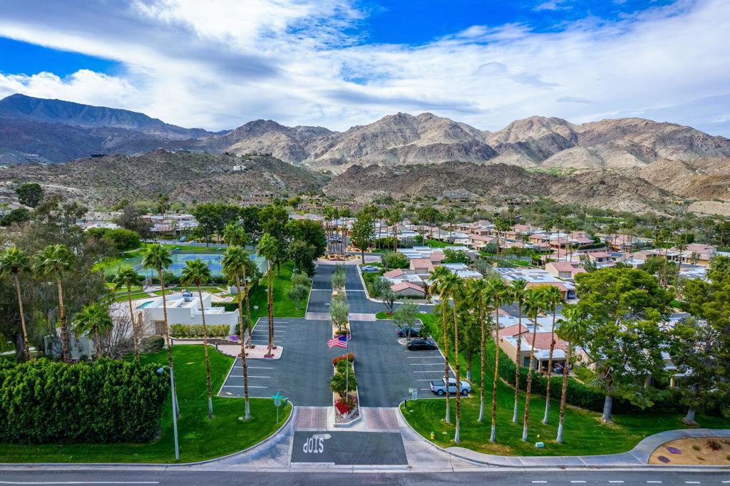 72342 Sommerset Drive