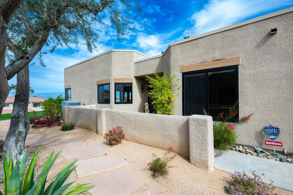 72342 Sommerset Drive