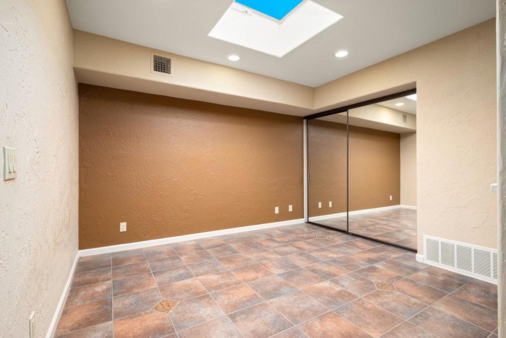 72342 Sommerset Drive