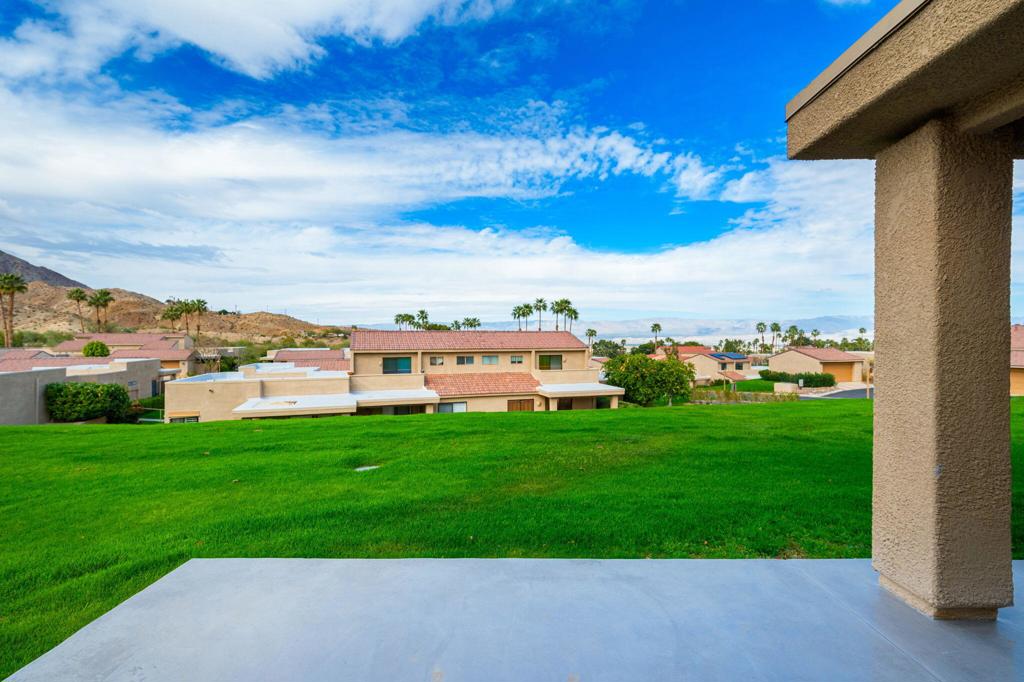 72342 Sommerset Drive