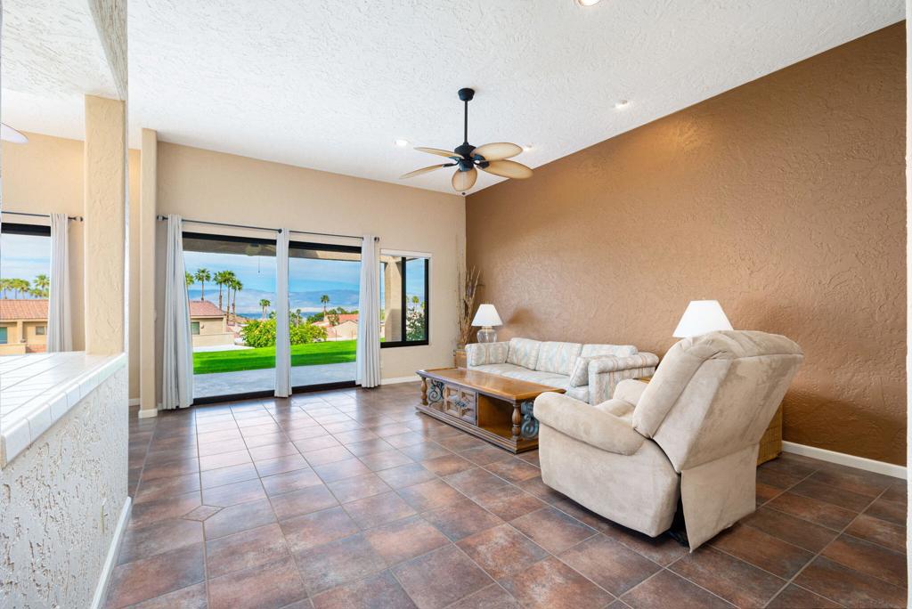 72342 Sommerset Drive