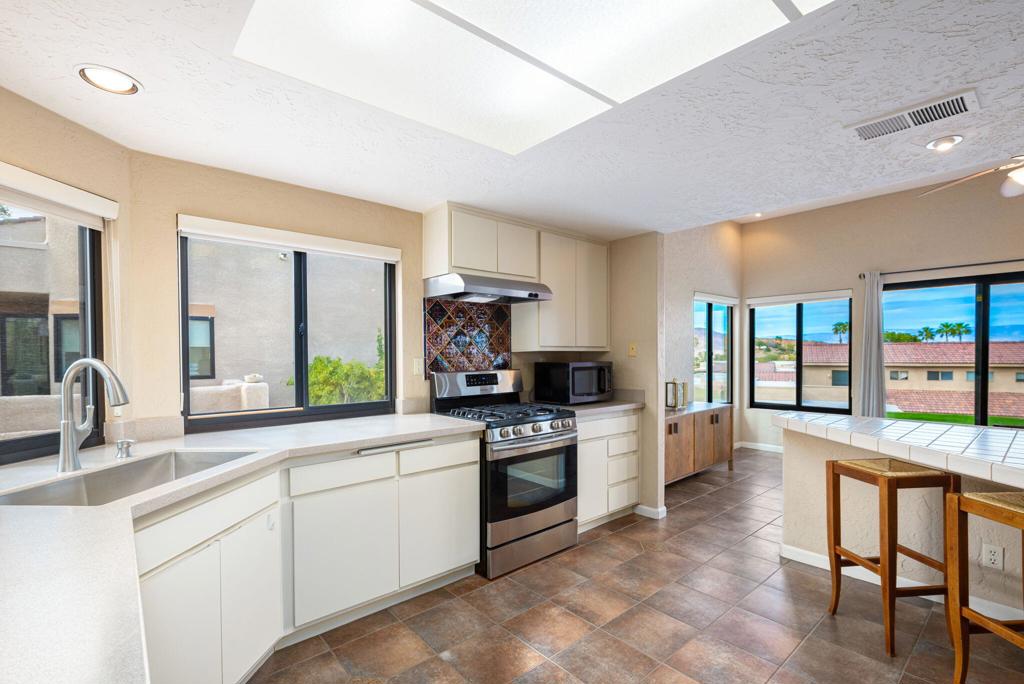 72342 Sommerset Drive