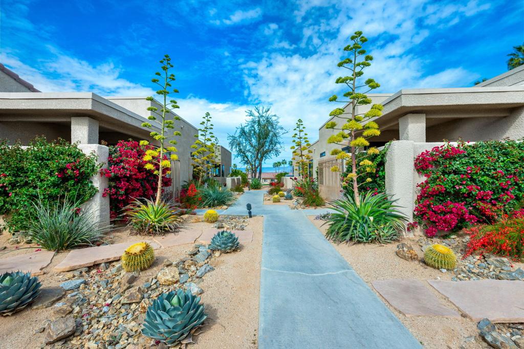 72342 Sommerset Drive