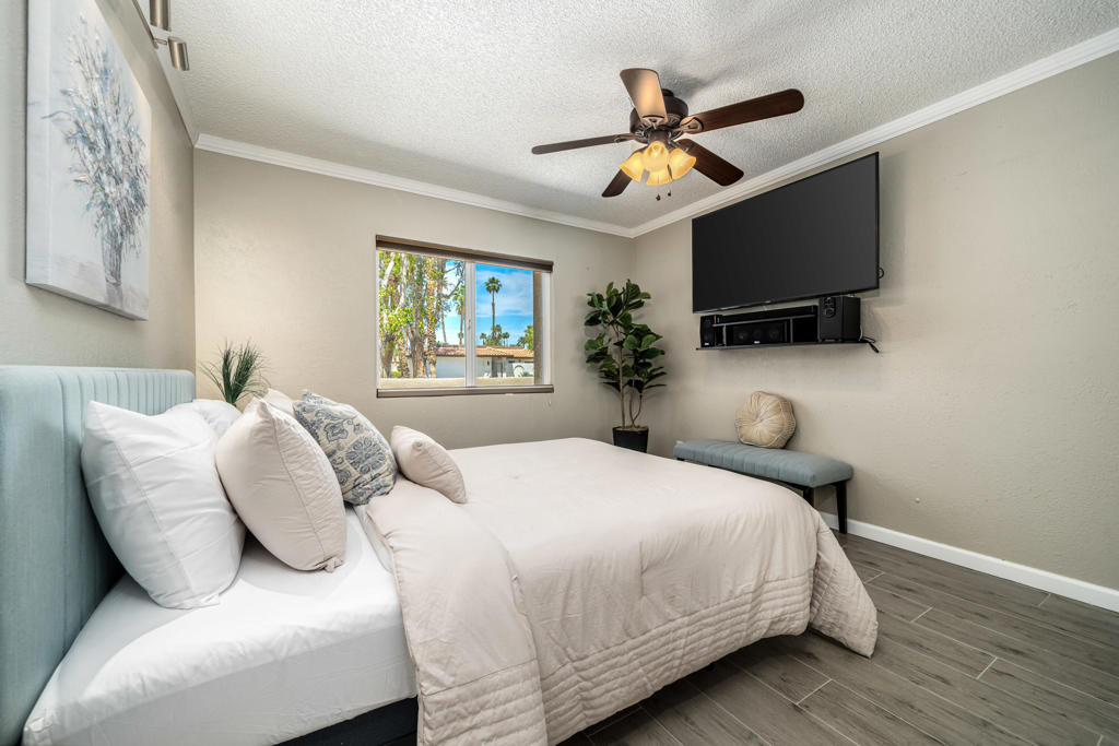 75255 Camello Court N